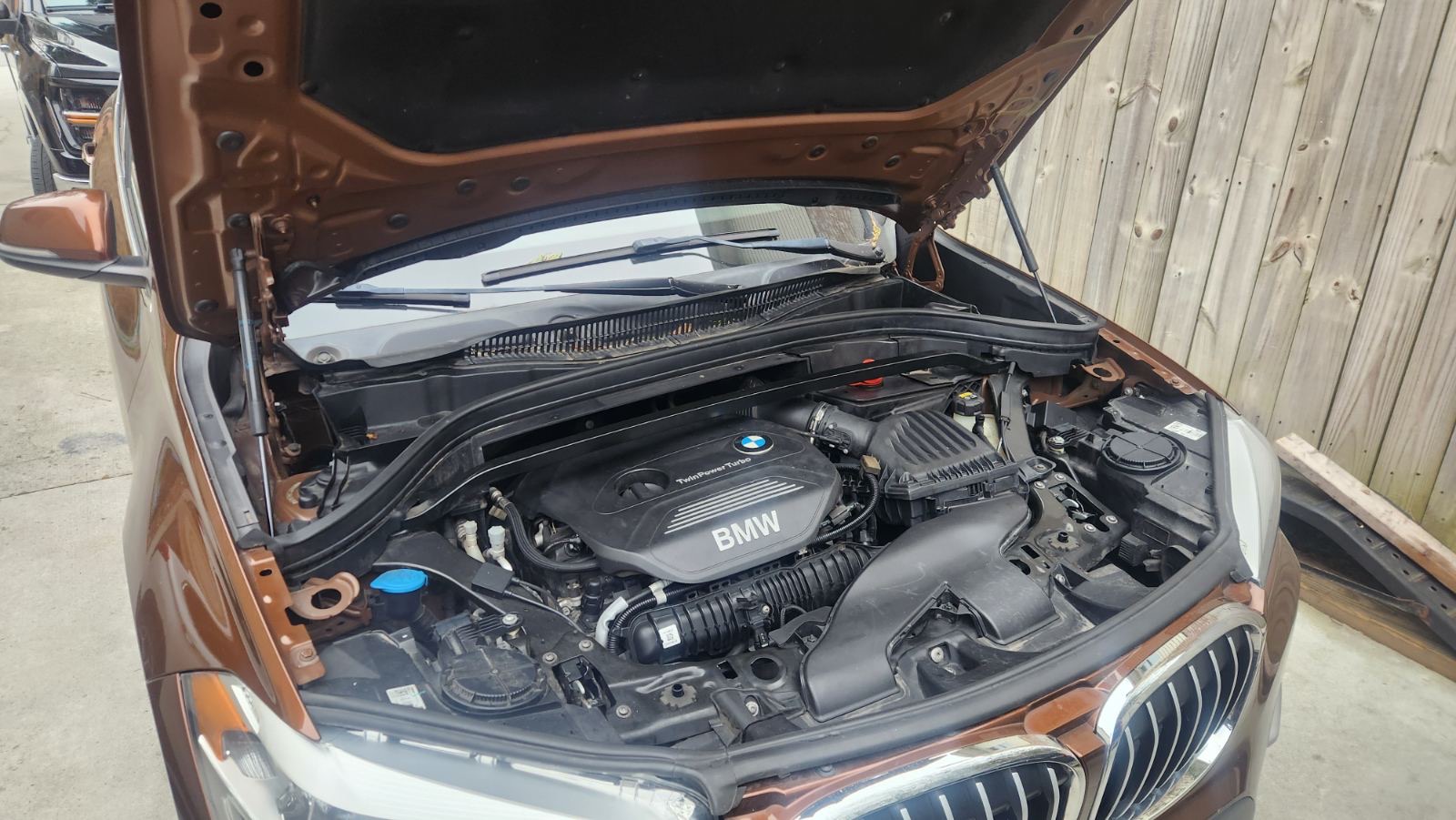 2017 BMW X1 sDrive28i XLINE thumbnail 3
